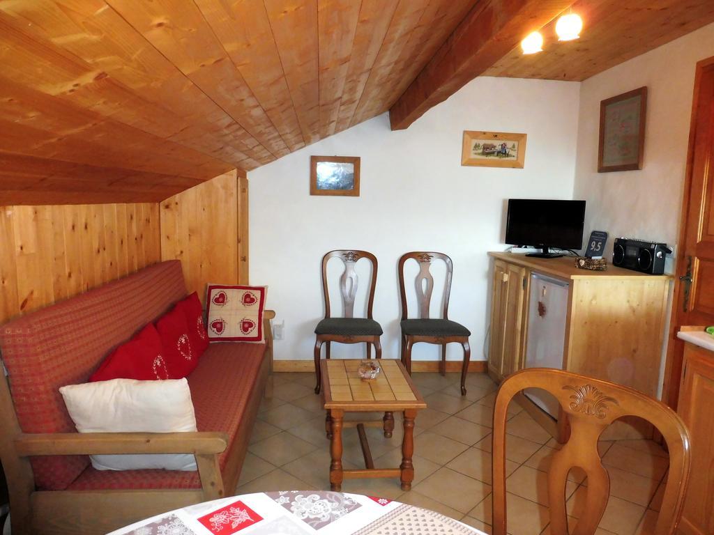 سالونش Chambres D'Hotes Les Terrasses De Varme المظهر الخارجي الصورة